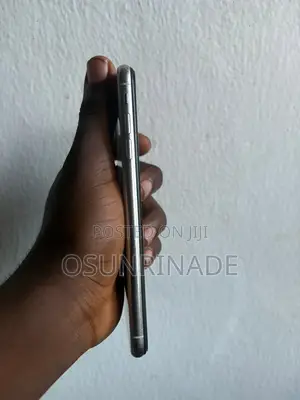 Apple iPhone XS Max 64 GB White