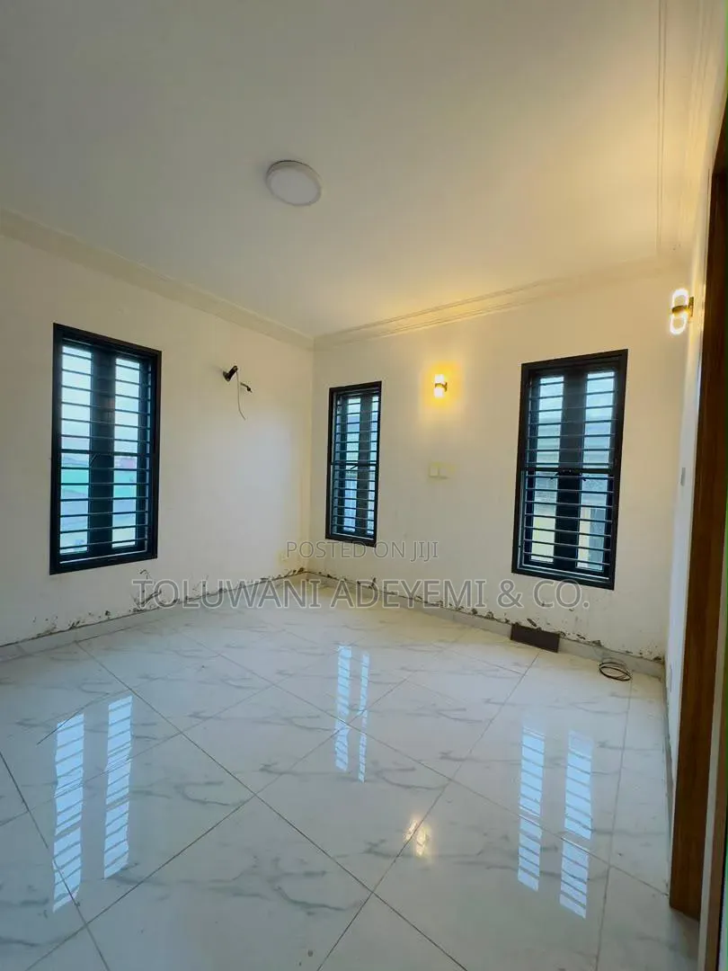 3 Bedroom Apartments in Yaba