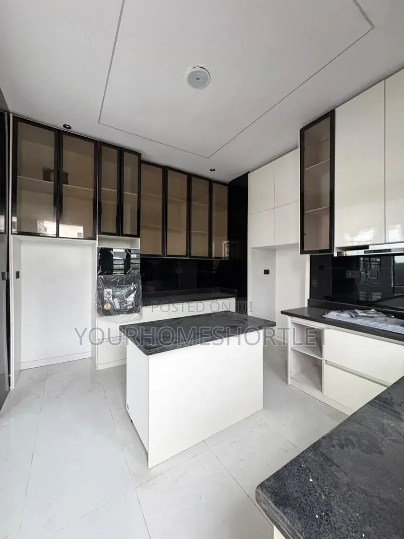 Stunning 4 Bedroom Detached Duplex With Bq
