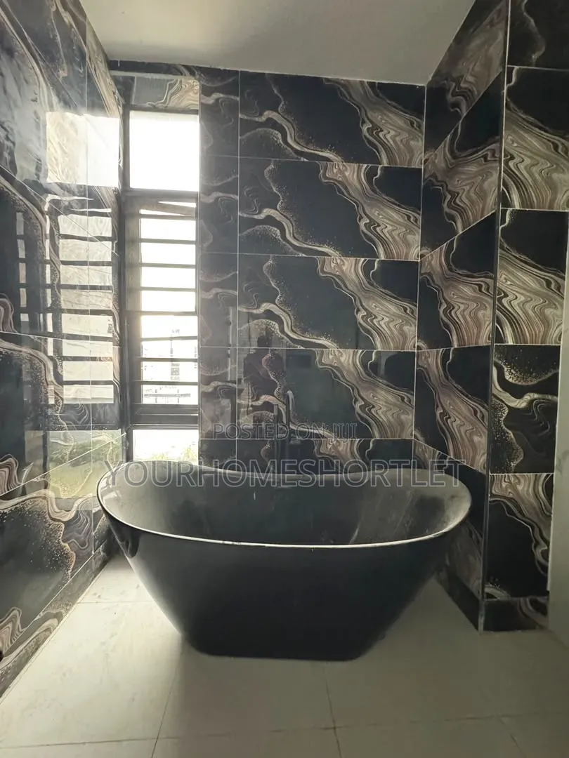Stunning 4 Bedroom Detached Duplex With Bq