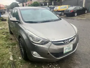 Hyundai Elantra GLS Sedan FWD (1.8L 4cyl 6A) 2013 Gray