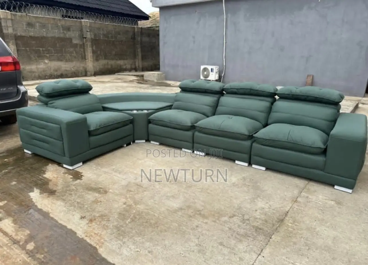 A Good Quality of Corner Leather Sofas Chairs.
