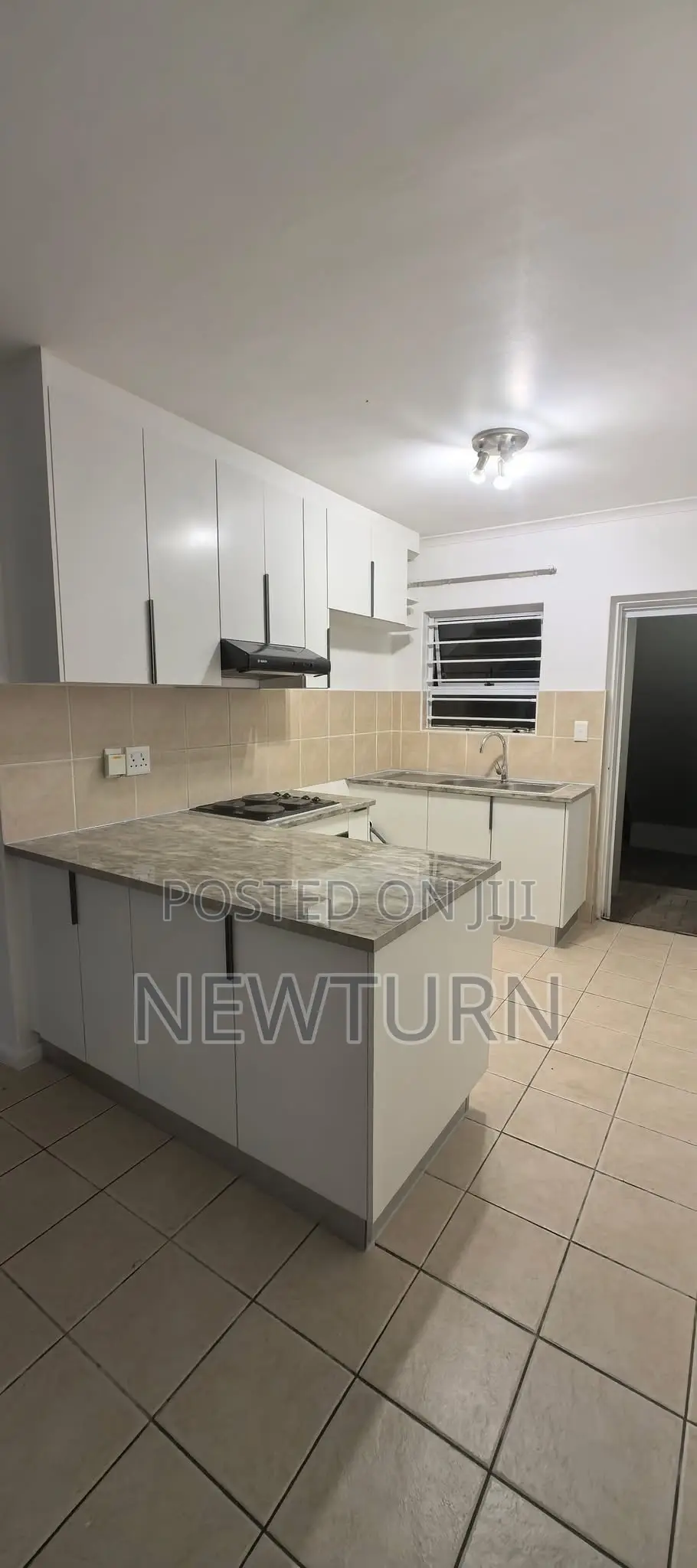 Standard High Gloss HDF Kitchen Cabinets.