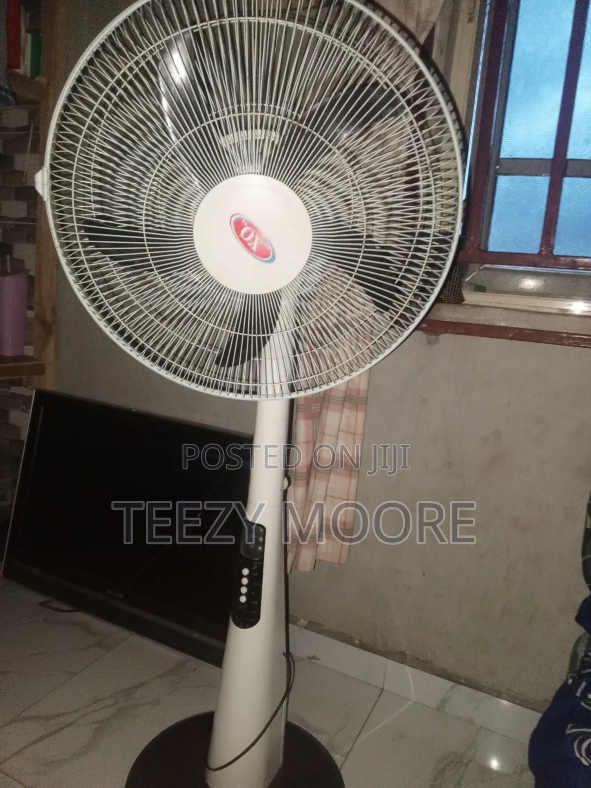 18" Rechargeable Fan