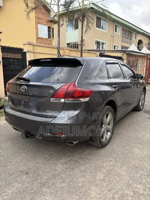 Toyota Venza Limited 4dr Wagon AWD (3.5L 6cyl 6A) 2014 Gray