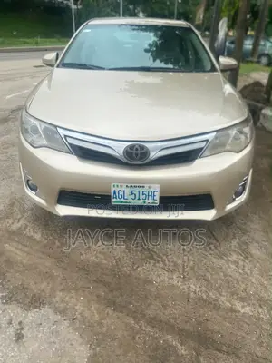Toyota Camry 2012 Gold
