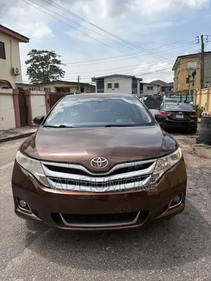 Toyota Venza LE AWD 2013 Brown