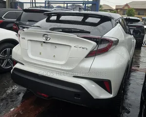 Toyota C-HR 2020 Pearl