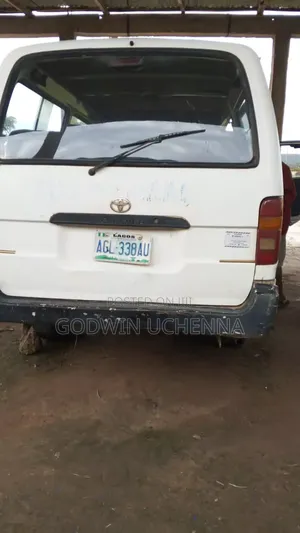 Toyota HiAce 1995 White