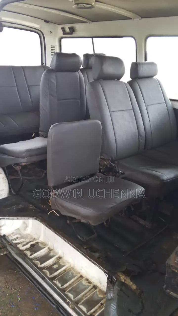 Toyota HiAce 1995 White