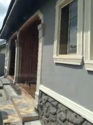 2bdrm Bungalow in Agbarho, Warri for sale