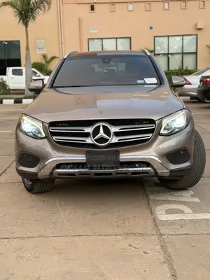 Mercedes-Benz GLC-Class 2019 Gold
