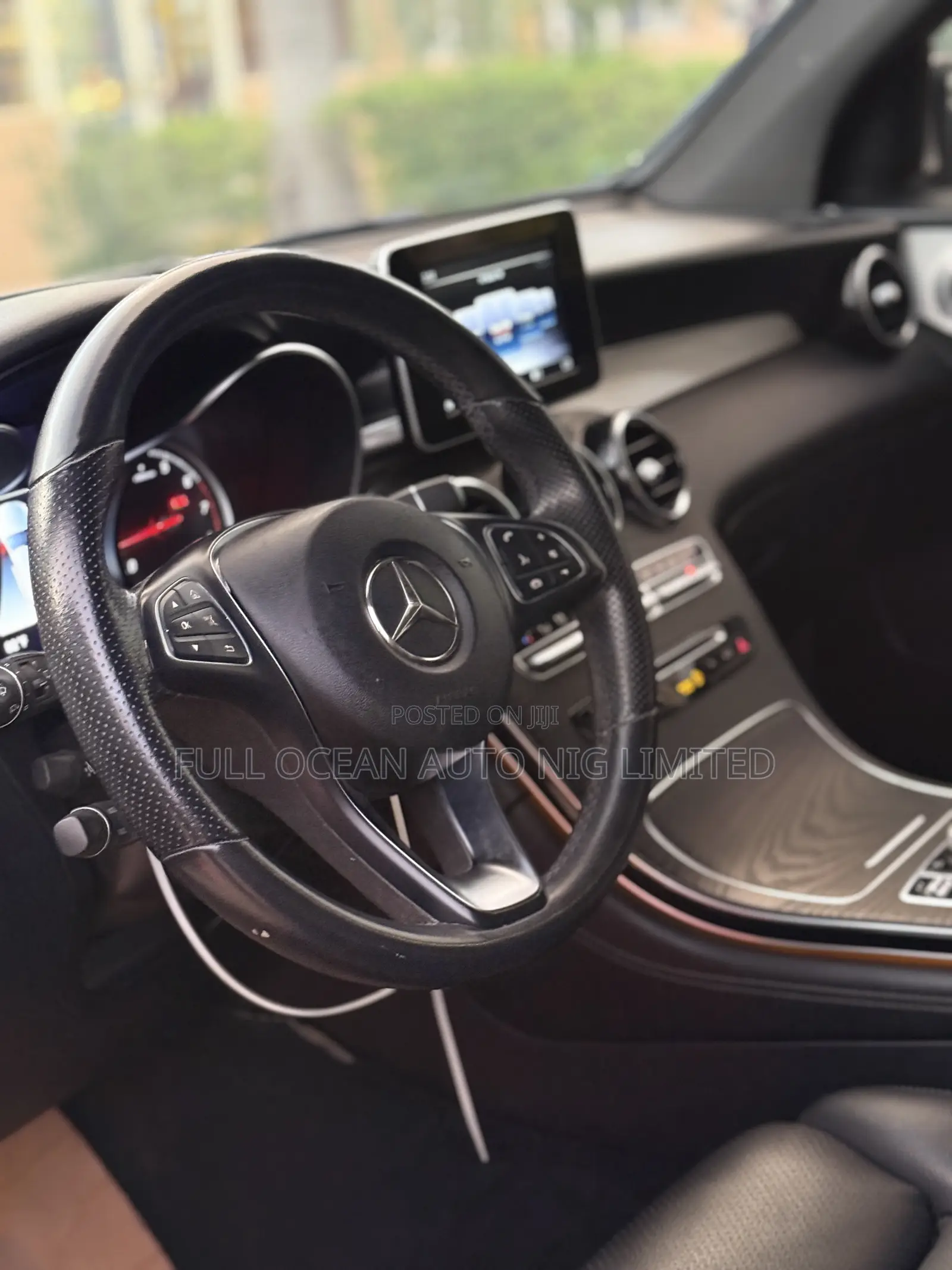 Mercedes-Benz GLC-Class 2019 Gold