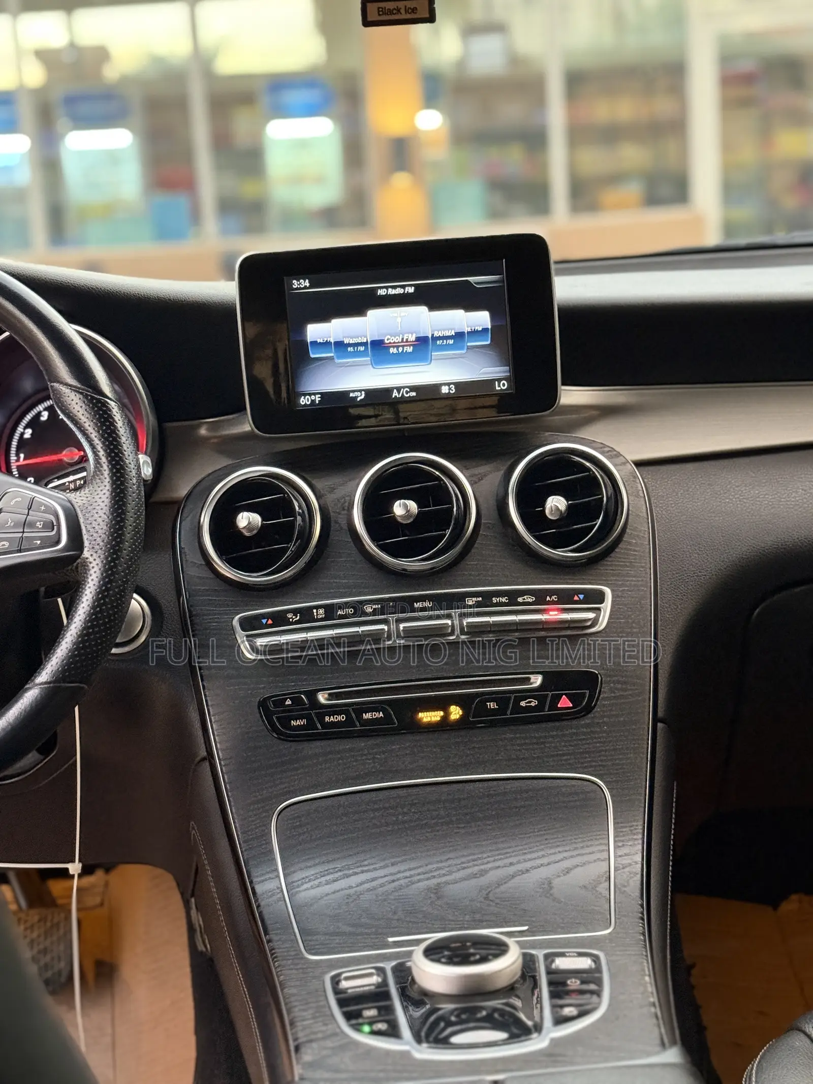 Mercedes-Benz GLC-Class 2019 Gold