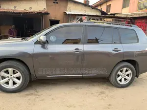 Toyota Highlander 2009 Gray