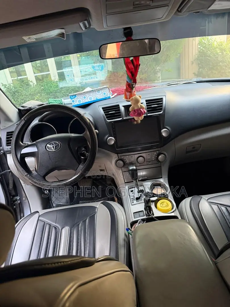 Toyota Highlander 2009 Gray
