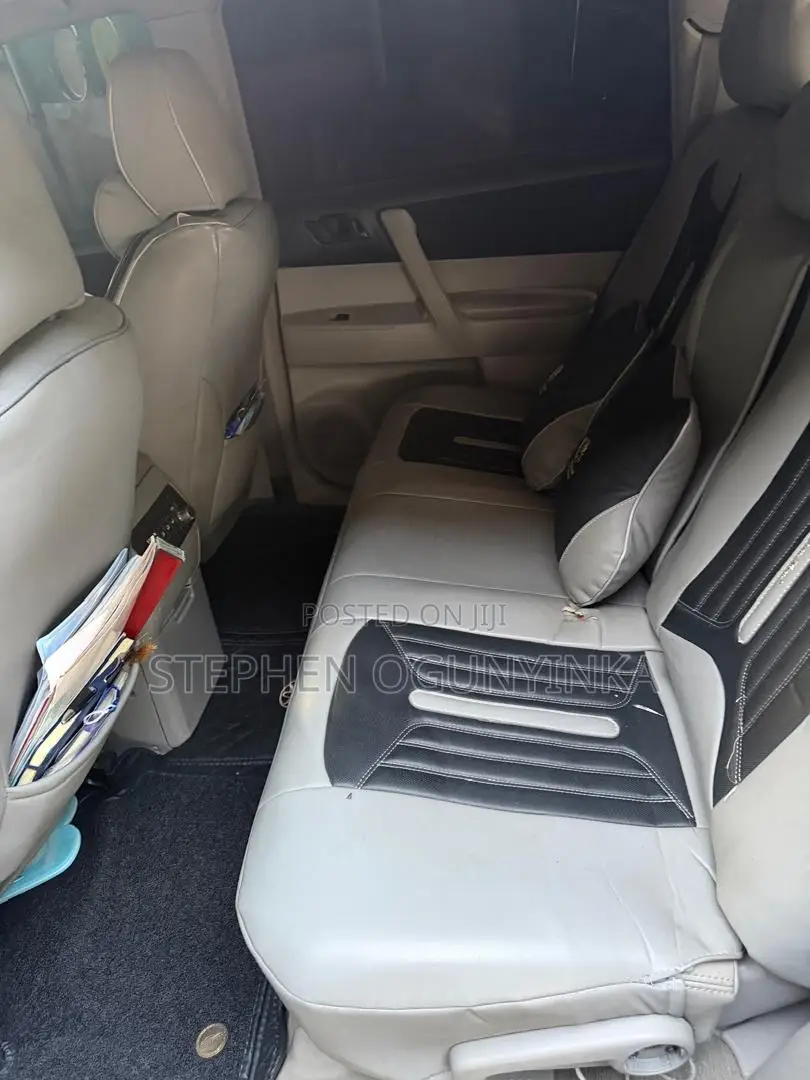 Toyota Highlander 2009 Gray