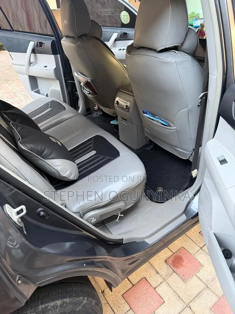 Toyota Highlander 2009 Gray