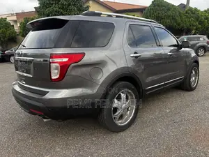 Ford Explorer XLT 4dr 4x4 (3.5L 6cyl 6A) 2011 Gray