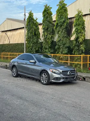 Mercedes-Benz C300 Luxury 4dr AWD 4Matic Sedan (2.0L 4cyl 7A) 2015 Gray