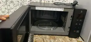 Black Neatly Used Microwave