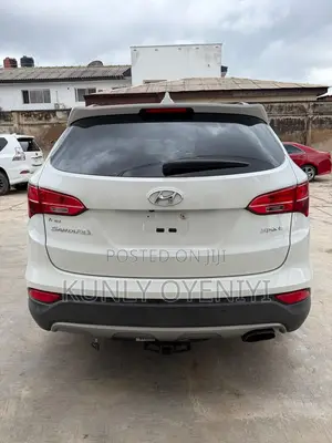 Hyundai Santa Fe 2014 White