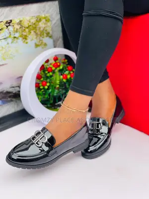Flat Shoe Oliveria Fan