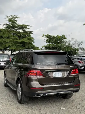 Mercedes-Benz GLE-Class GLE 350 2016 Brown