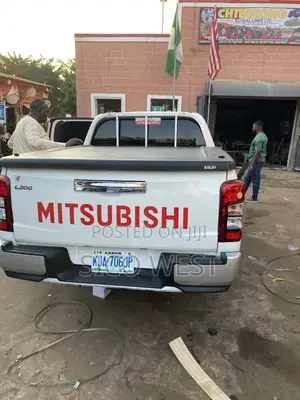 Shork Booth Cover for Mitsubishi Pick Up