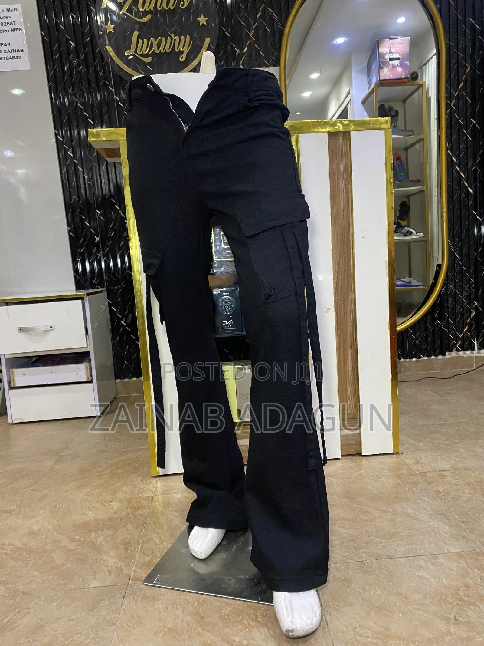 Quality Black Jeans With Side Pockets
