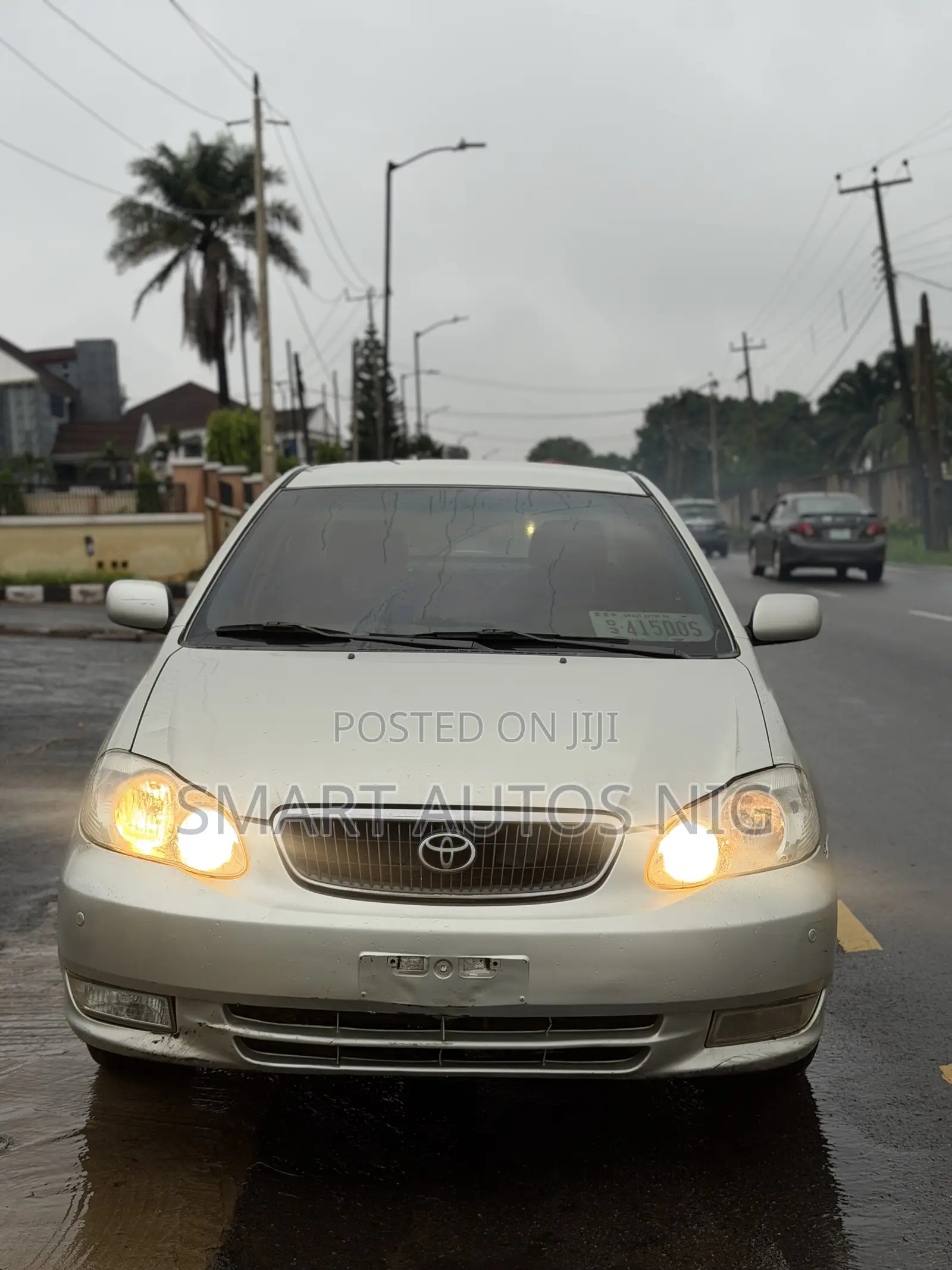 Toyota Corolla LE 2004 Gold