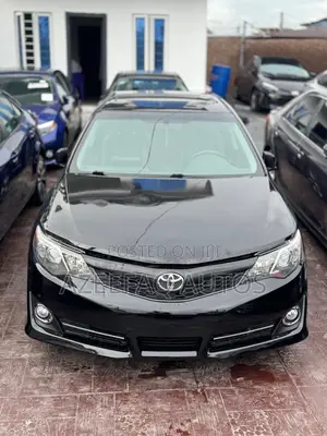 Toyota Camry SE V6 4dr Sedan (3.5L 6cyl 6A) 2012 Black