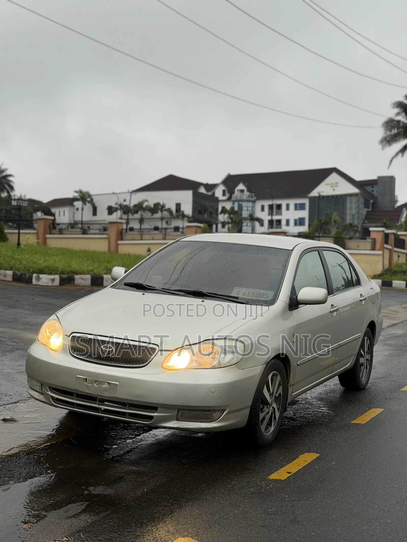 Toyota Corolla LE 2004 Gold
