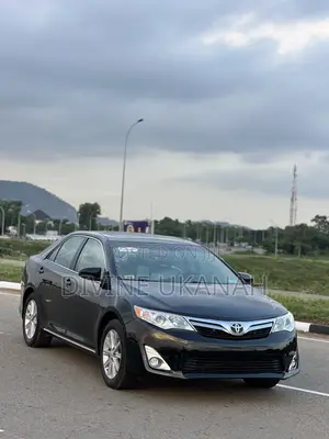 Toyota Camry XLE 4dr Sedan (2.5L 4cyl 6A) 2013 Black