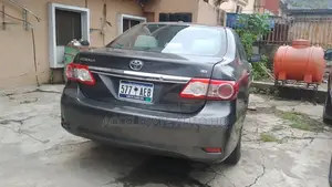 Toyota Corolla LE 4dr Sedan (1.8L 4cyl 4A) 2012 Gray