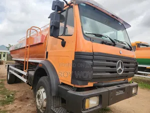 Tokunbo Grade Benz Water Tanker 20kltrs With 10bolts