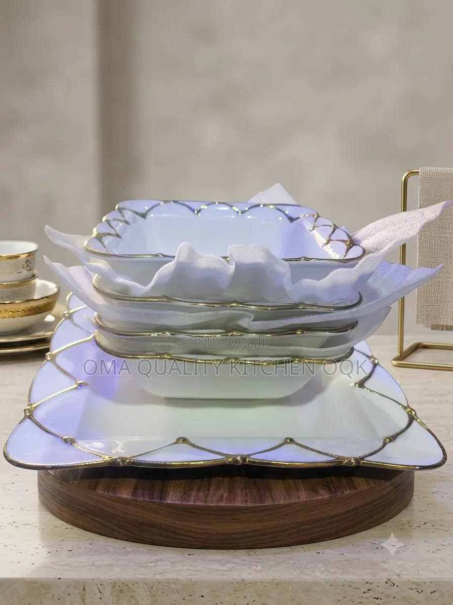 Porcelain Dinnerware Flat and Bowl (White/Gold Design)
