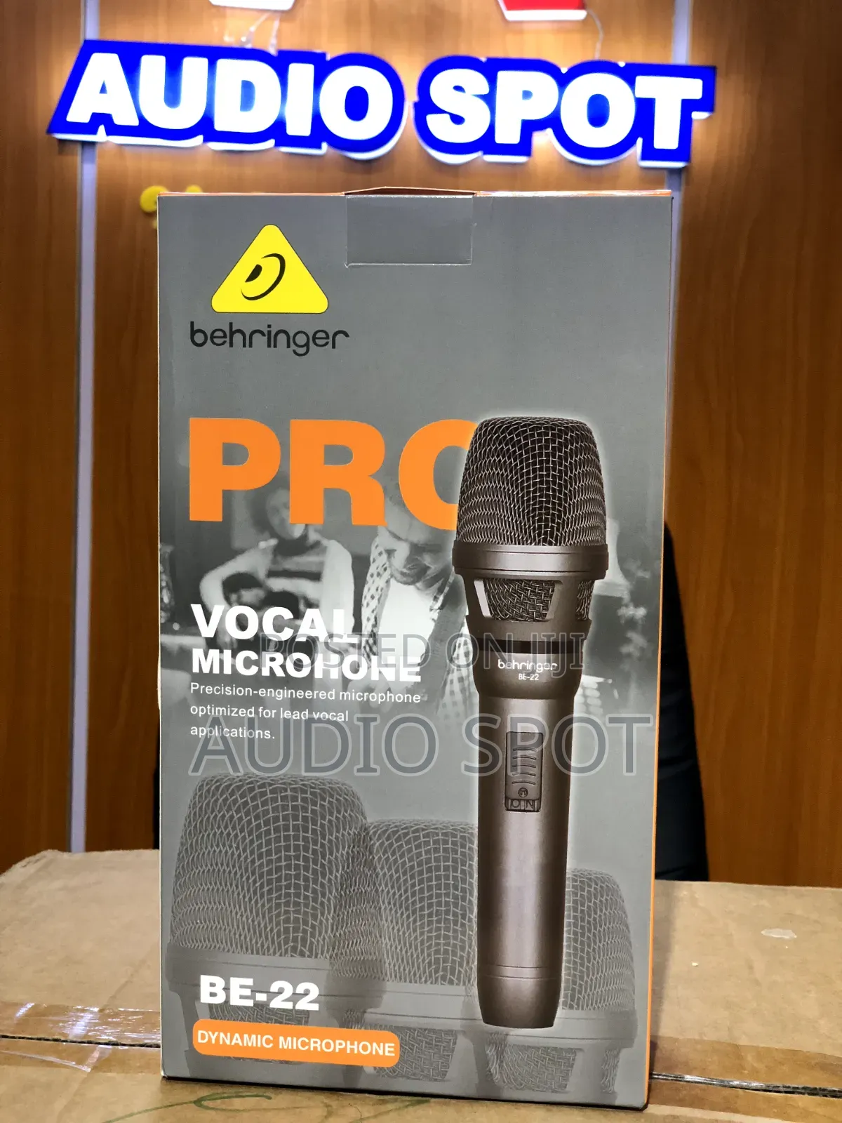 Behringer Be-22 Professional Vocal Dynamic Cardioid Wired Microphone