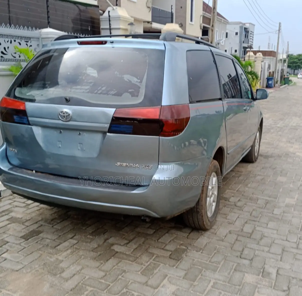 Toyota Sienna 2005 Blue