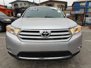 Toyota Highlander Limited 3.5l 4WD 2013 Silver