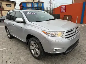 Toyota Highlander Limited 3.5l 4WD 2013 Silver