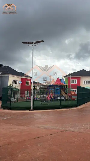4bdrm Duplex in Jericho for rent