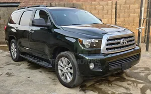 Toyota Sequoia 2010 Green