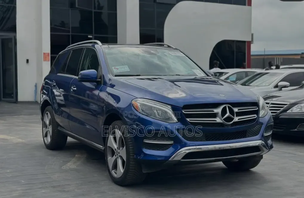 Mercedes-Benz GLE-Class 2019 Blue