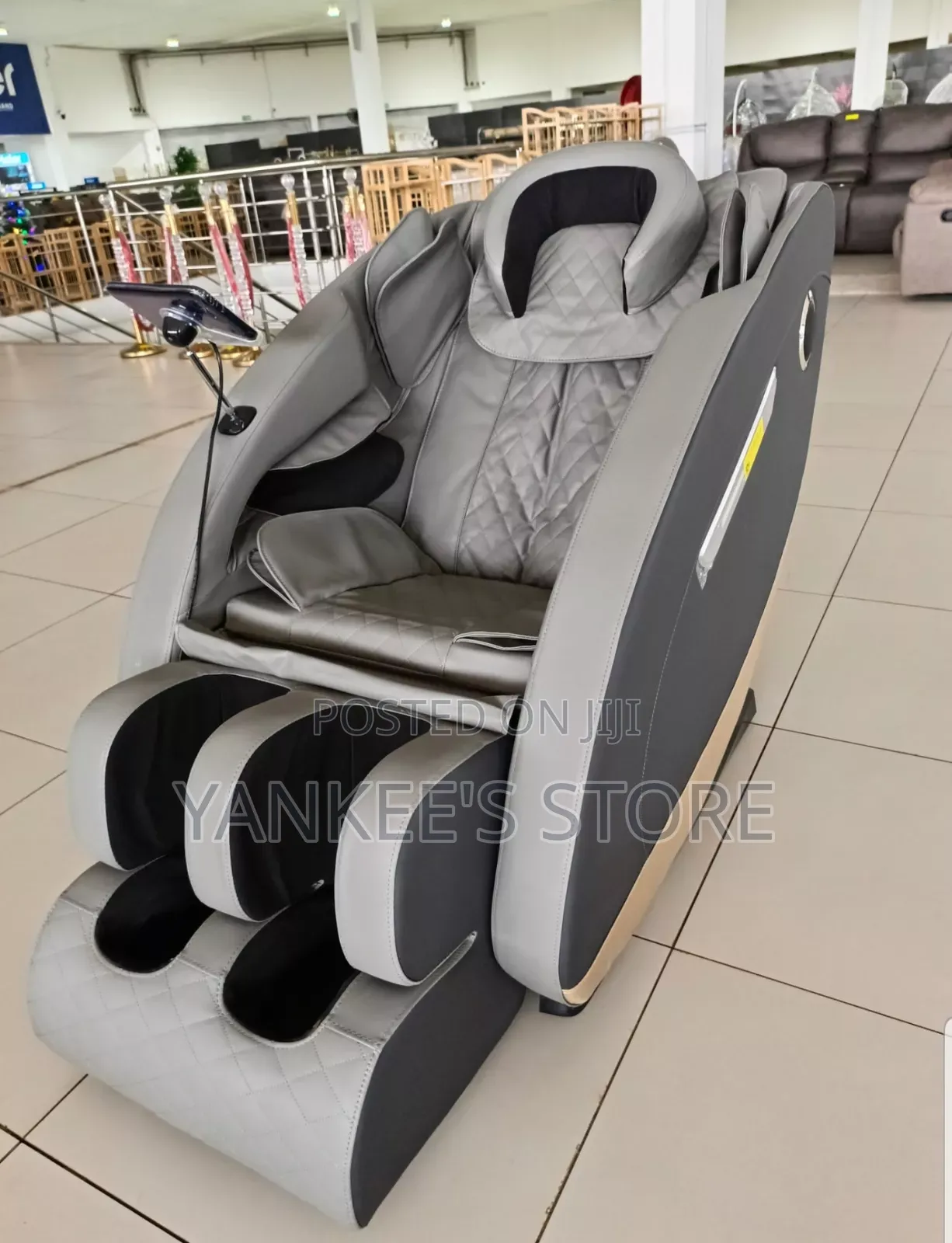 Brand New Zero Gravity Full-body Massage Chair