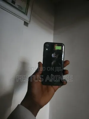 Apple iPhone XR 64 GB Black