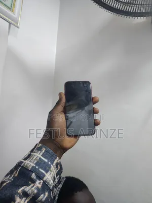 Apple iPhone XR 64 GB Black