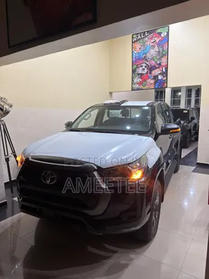 New Toyota Hilux 2025 Black