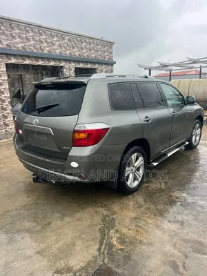 Toyota Highlander 2011 Green
