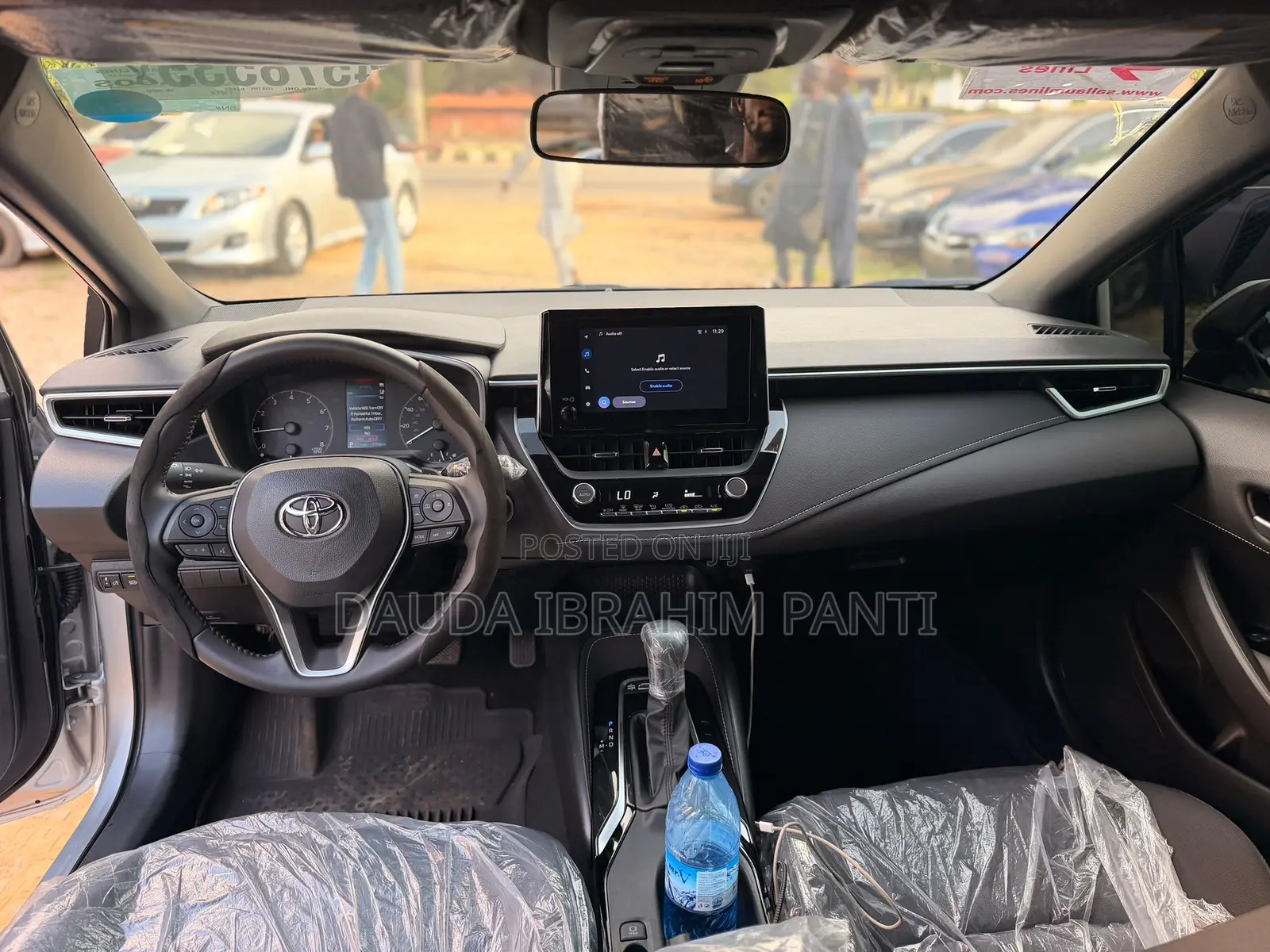 Toyota Corolla SE 2023 Silver